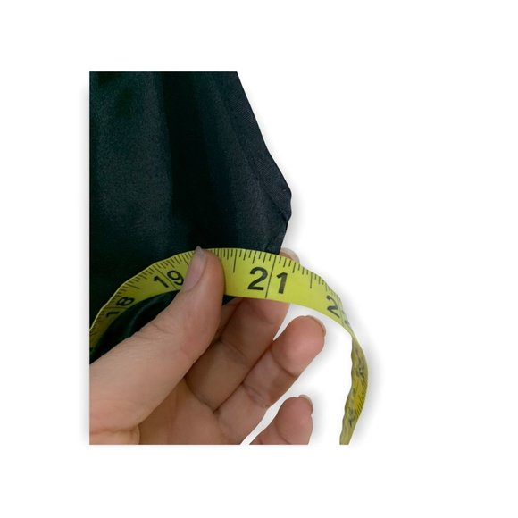 Ivy and Annabelle Black Peekaboo Pleat Full Length Negligee Medium - Picture 11 of 12